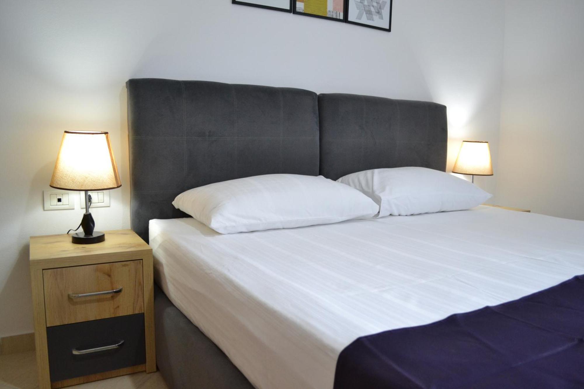 Seaview Gateway 2 Bedrooms Apartment & Garage Vlore Luaran gambar