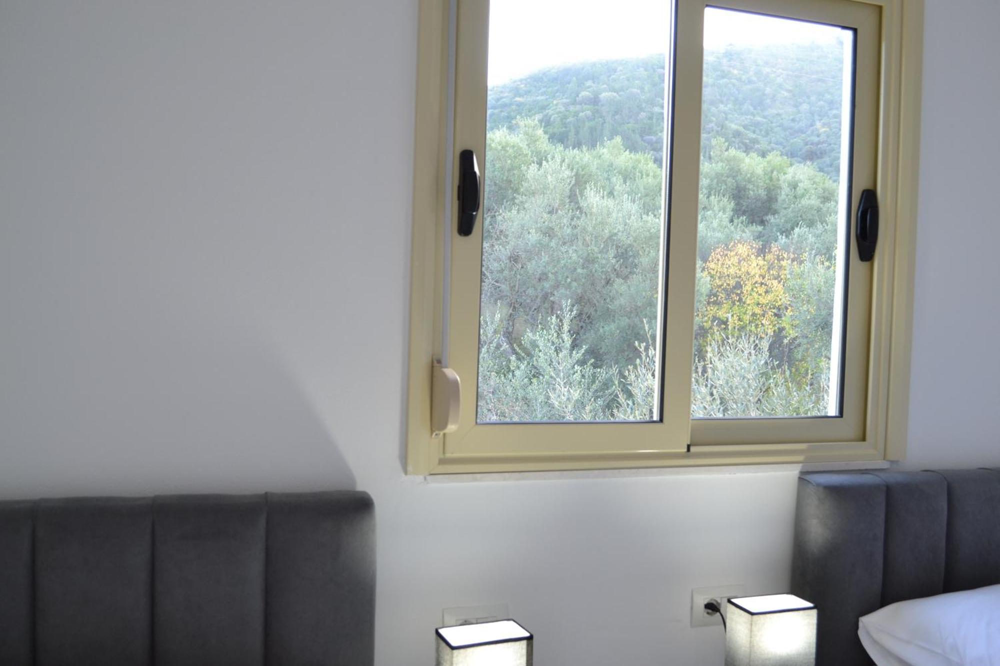 Seaview Gateway 2 Bedrooms Apartment & Garage Vlore Luaran gambar