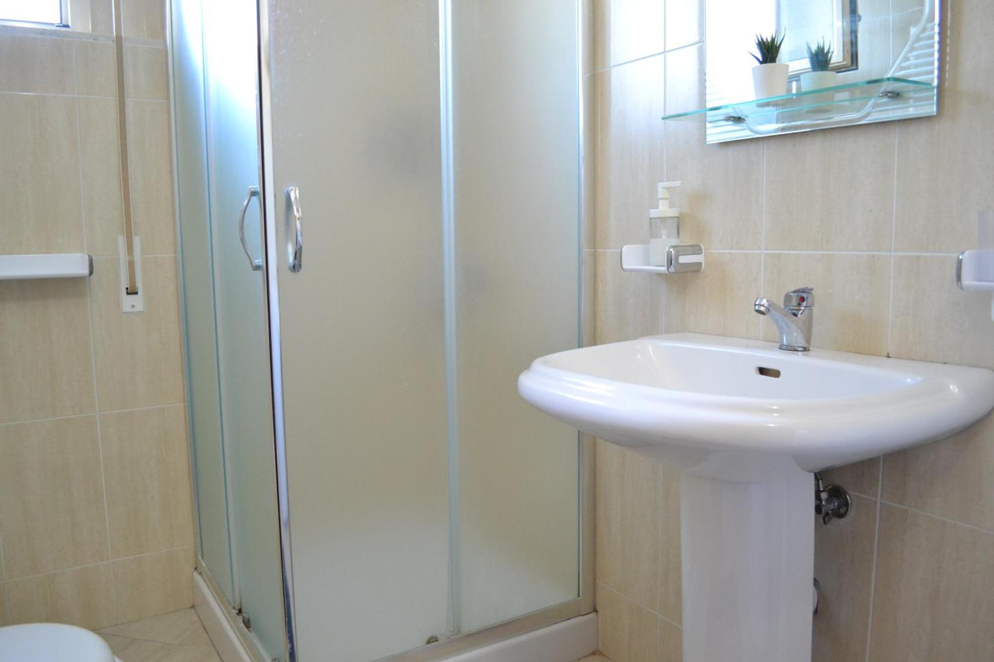 Seaview Gateway 2 Bedrooms Apartment & Garage Vlore Luaran gambar